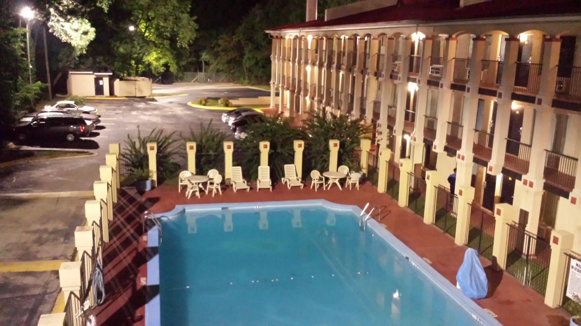 Super 8 By Wyndham College Park/Atlanta Airport West Motel Eksteriør billede