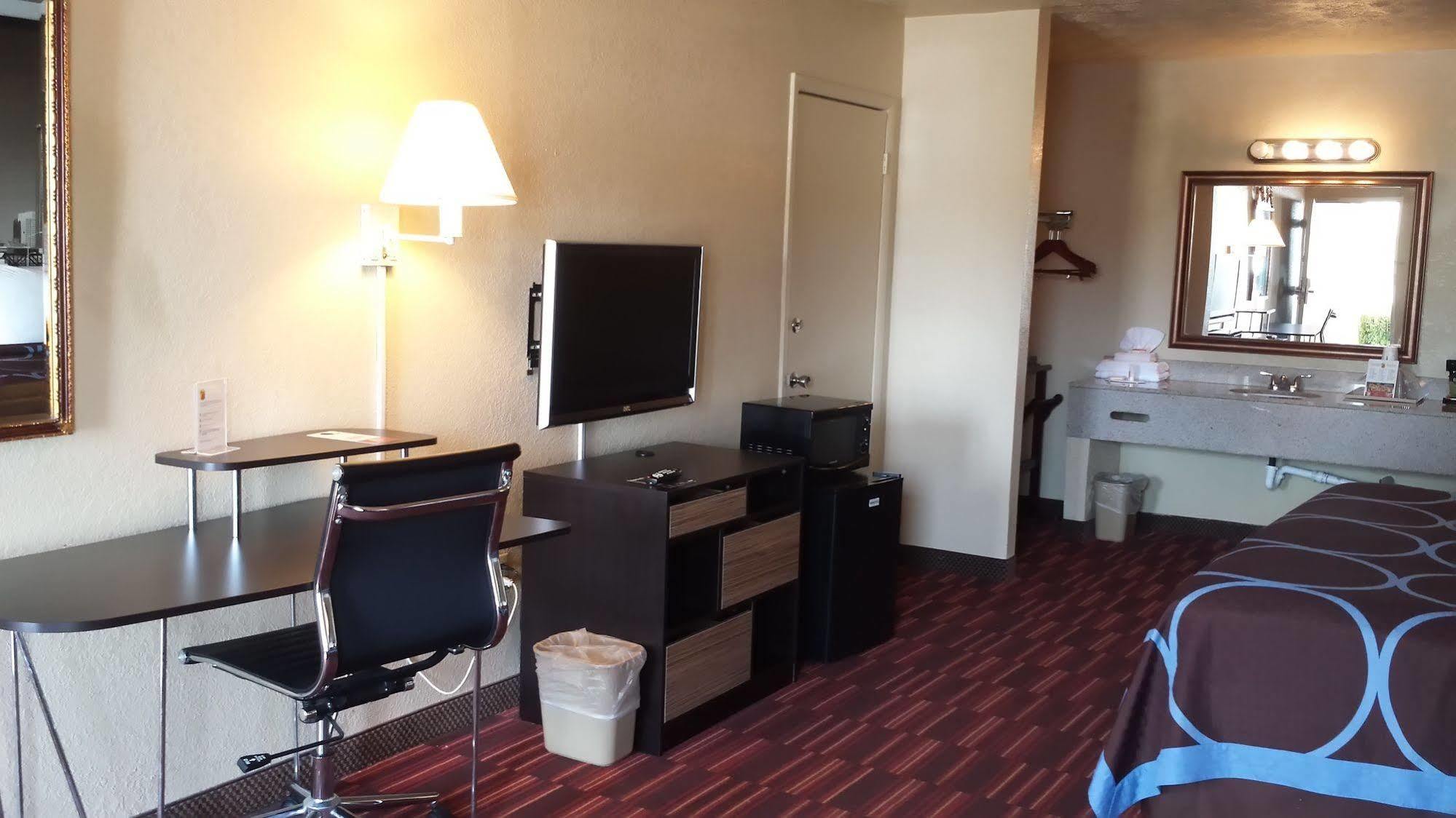 Super 8 By Wyndham College Park/Atlanta Airport West Motel Eksteriør billede