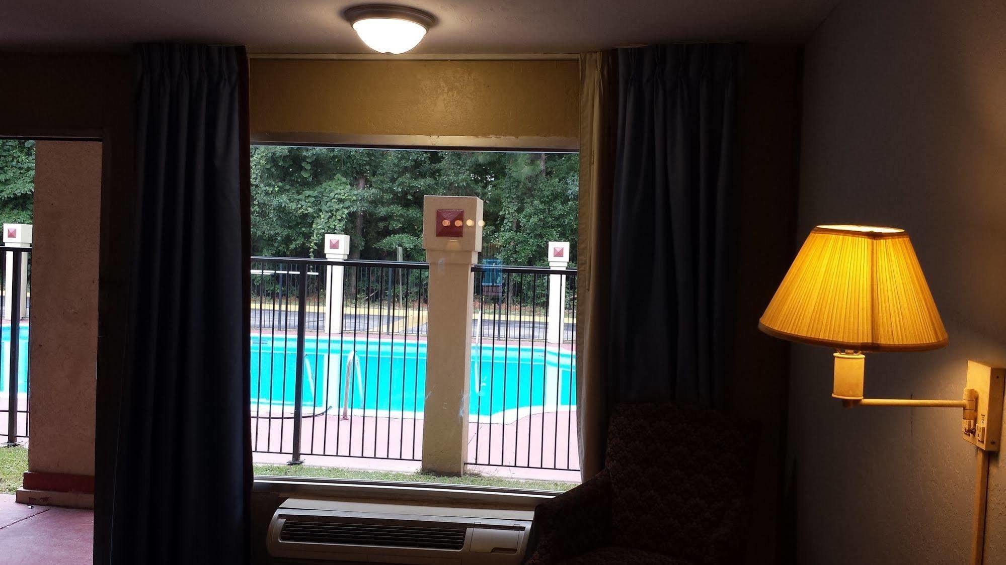 Super 8 By Wyndham College Park/Atlanta Airport West Motel Eksteriør billede